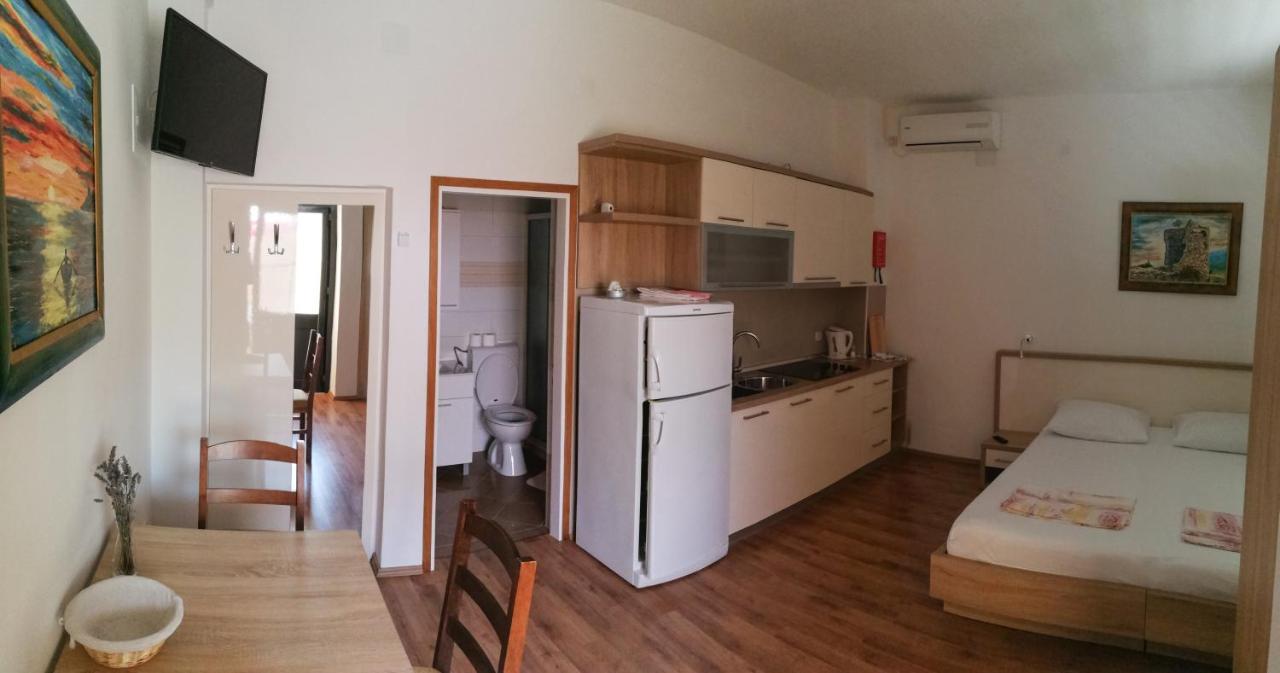 Apartments Zdenka Starigrad Paklenica Ngoại thất bức ảnh