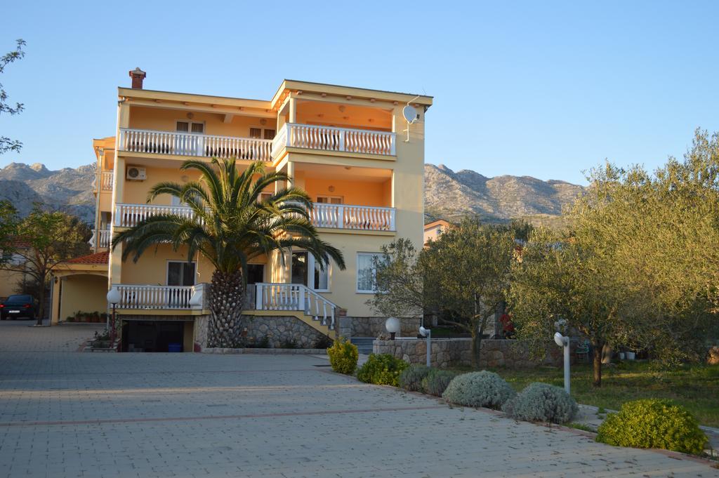 Apartments Zdenka Starigrad Paklenica Ngoại thất bức ảnh