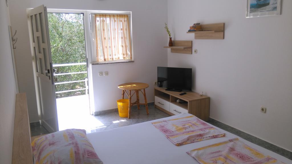 Apartments Zdenka Starigrad Paklenica Ngoại thất bức ảnh