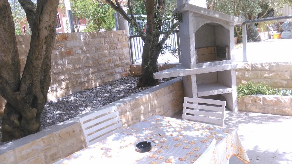 Apartments Zdenka Starigrad Paklenica Ngoại thất bức ảnh