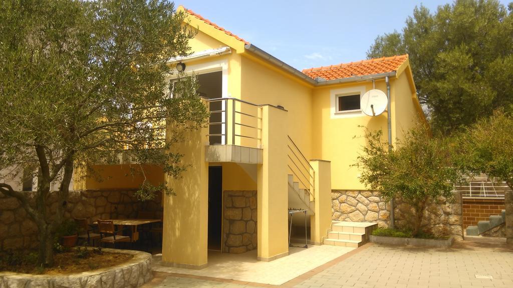 Apartments Zdenka Starigrad Paklenica Ngoại thất bức ảnh