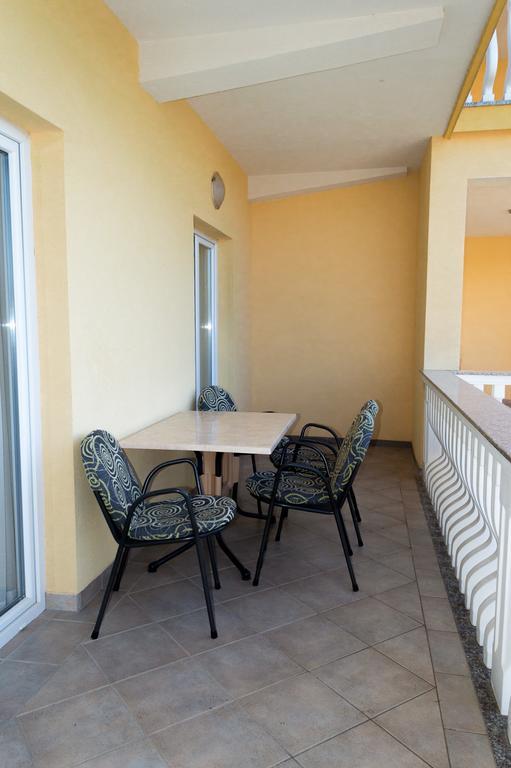 Apartments Zdenka Starigrad Paklenica Ngoại thất bức ảnh