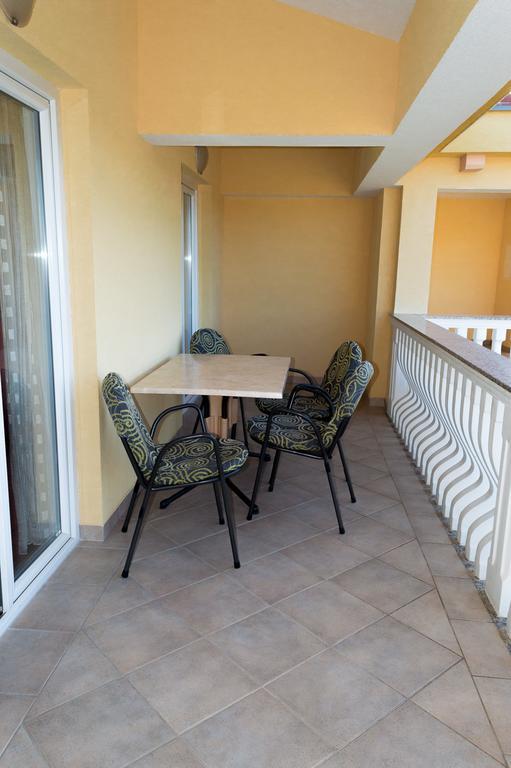 Apartments Zdenka Starigrad Paklenica Ngoại thất bức ảnh