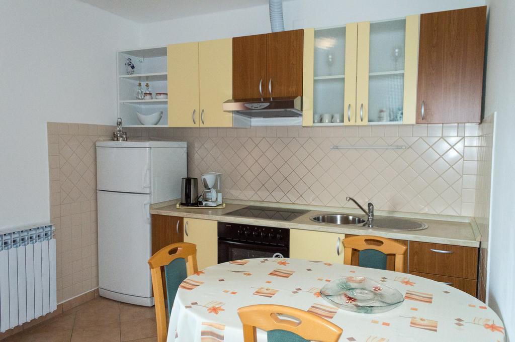 Apartments Zdenka Starigrad Paklenica Ngoại thất bức ảnh