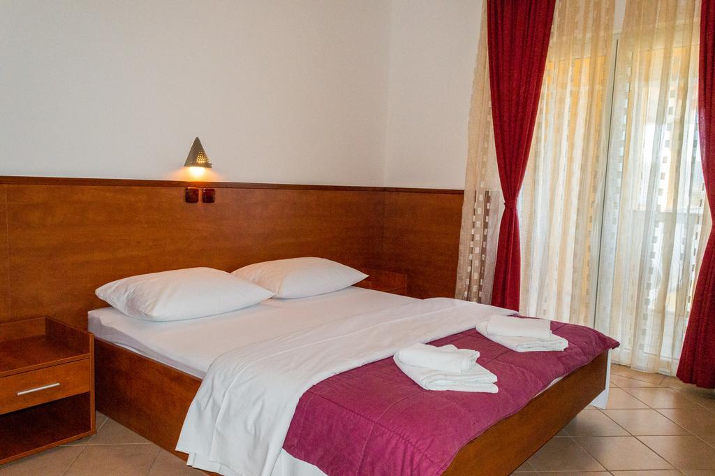 Apartments Zdenka Starigrad Paklenica Ngoại thất bức ảnh