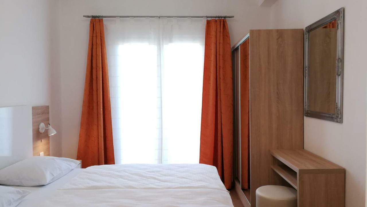 Apartments Zdenka Starigrad Paklenica Ngoại thất bức ảnh